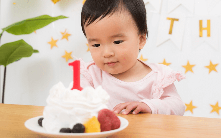 ゼクシィ内祝い 初誕生祝い 1歳の誕生日 は何をする 誕生日当日の祝い方 みんながやっている思い出の残し方を紹介